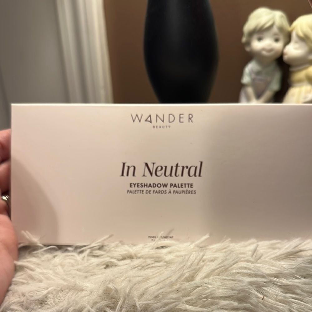 Wander Beauty In Neutral Eyeshadow Palette NEw